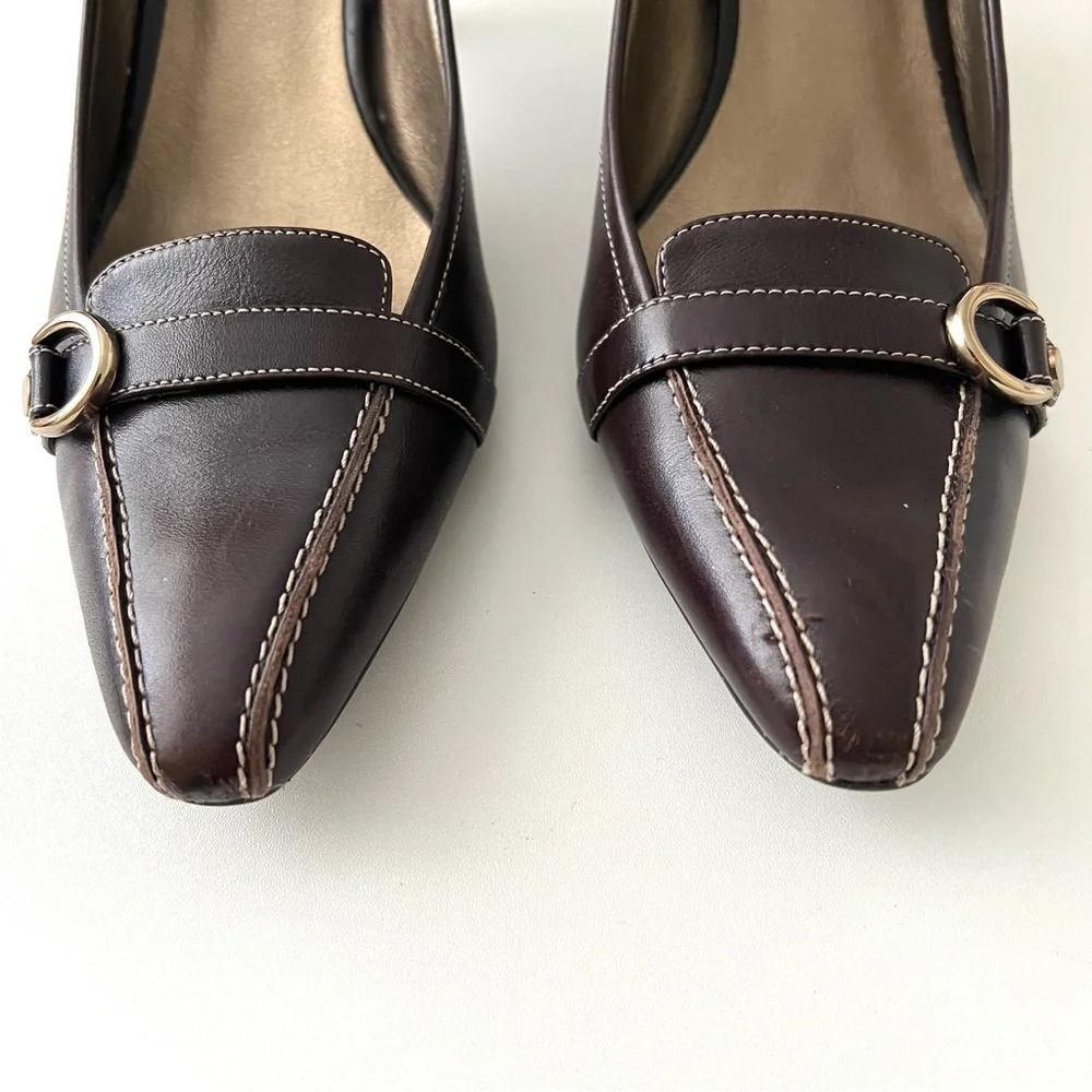 Joan & David dark brown